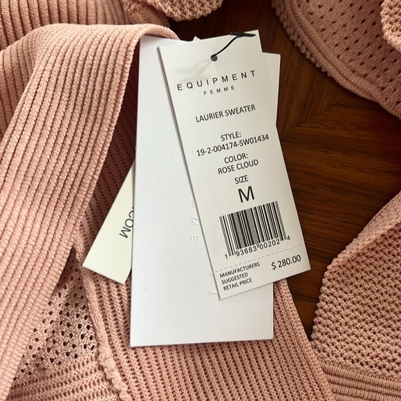 NWT $280 Equipment Laurier Sweater Size M Rose Cloud Knit Fabric Rib - Picture 9 of 10